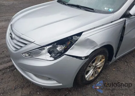 2013 Hyundai Sonata Gls z USA, uszkodzony, nr VIN 5NPEB4AC7DH696591